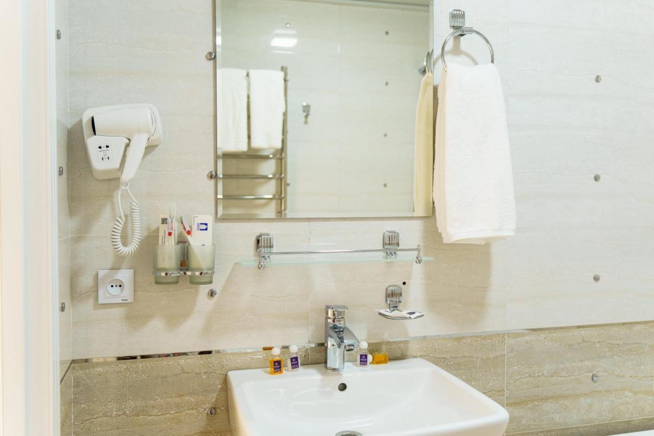 Ayniy Hotel Samarkand Buitenkant foto